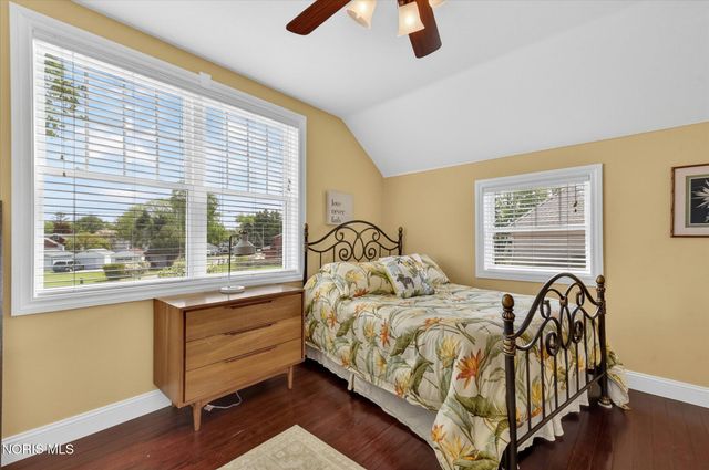 30 Edgewater Park, Toledo, OH 43611