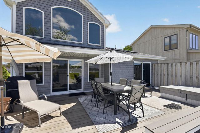 30 Edgewater Park, Toledo, OH 43611