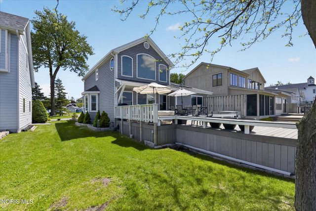 30 Edgewater Park, Toledo, OH 43611