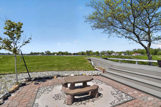 30 Edgewater Park, Toledo, OH 43611