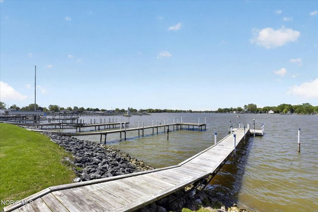 30 Edgewater Park, Toledo, OH 43611