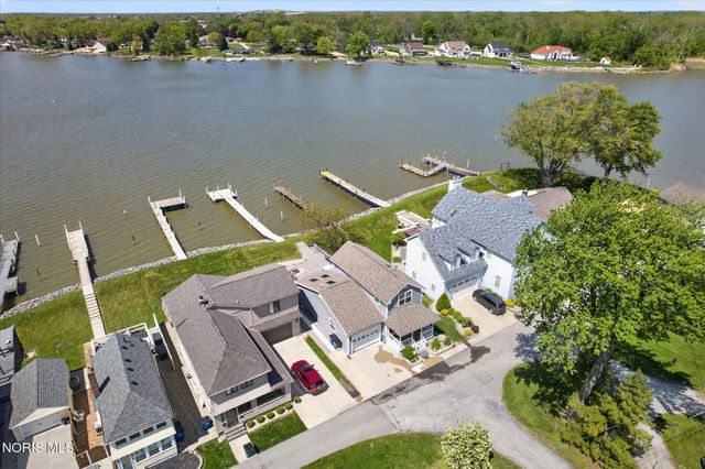30 Edgewater Park, Toledo, OH 43611