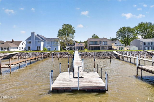 30 Edgewater Park, Toledo, OH 43611