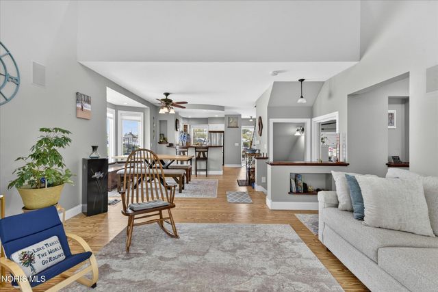 30 Edgewater Park, Toledo, OH 43611
