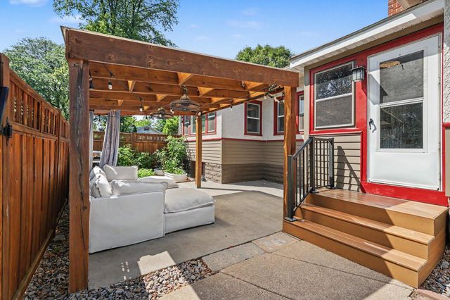 3957 44th Avenue S, Minneapolis, MN 55406