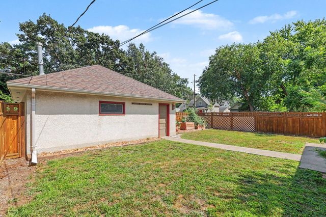3957 44th Avenue S, Minneapolis, MN 55406