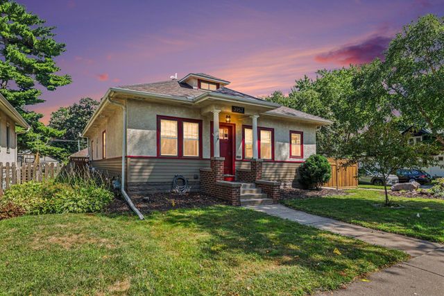 3957 44th Avenue S, Minneapolis, MN 55406