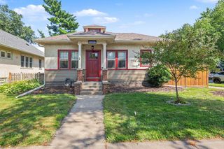 3957 44th Avenue S, Minneapolis, MN 55406