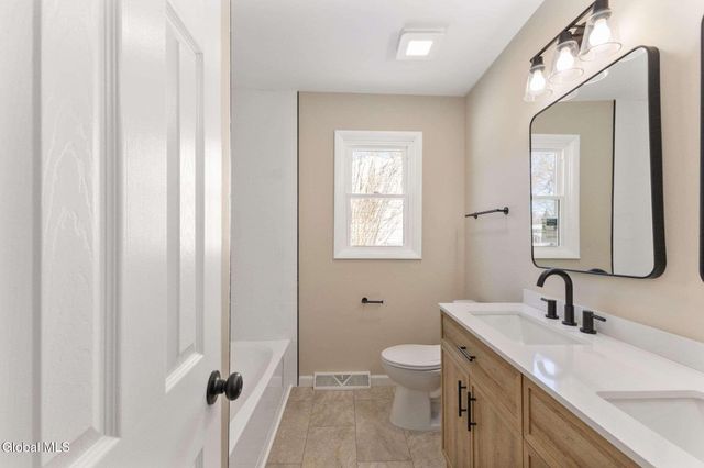 38 Greenridge Drive, Clifton Park, NY 12065