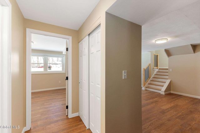 38 Greenridge Drive, Clifton Park, NY 12065