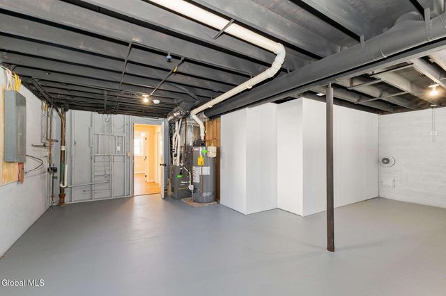 38 Greenridge Drive, Clifton Park, NY 12065