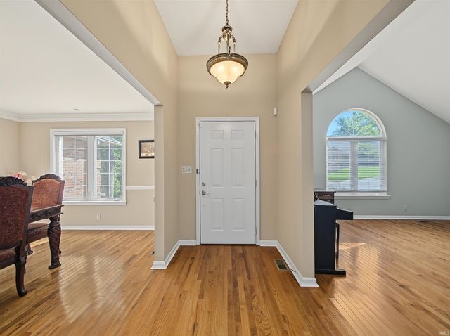 5621 Autumn Ridge Drive, Newburgh, IN 47630