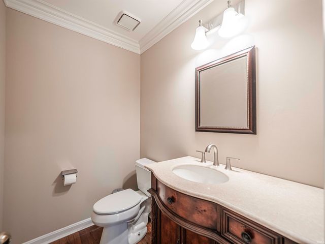 5621 Autumn Ridge Drive, Newburgh, IN 47630