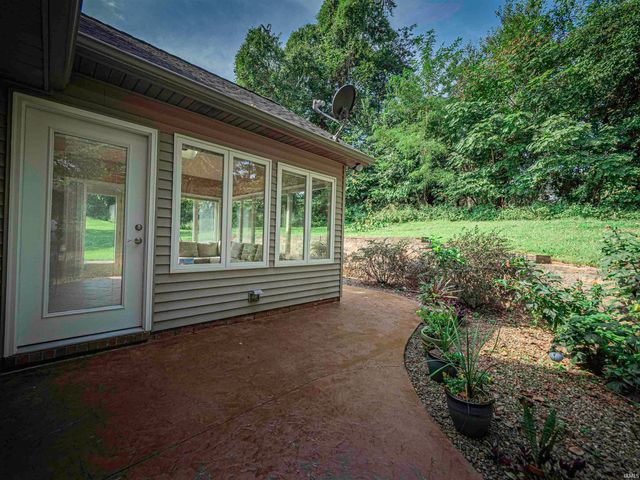 5621 Autumn Ridge Drive, Newburgh, IN 47630