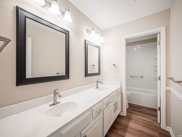 5621 Autumn Ridge Drive, Newburgh, IN 47630