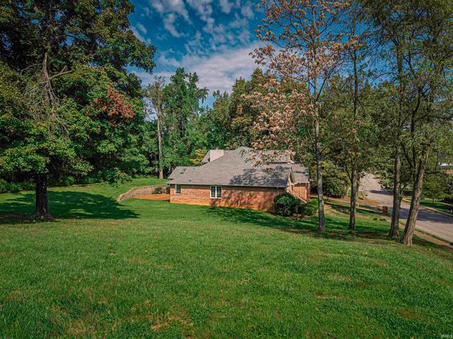 5621 Autumn Ridge Drive, Newburgh, IN 47630
