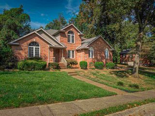 5621 Autumn Ridge Drive, Newburgh, IN 47630