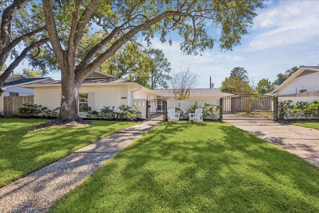 10607 Cranbrook Road, Houston, TX 77042
