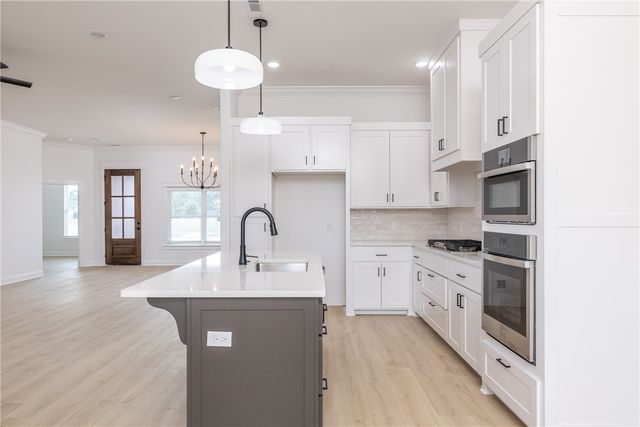 1448 N Pershing Street, Fayetteville, AR 72704