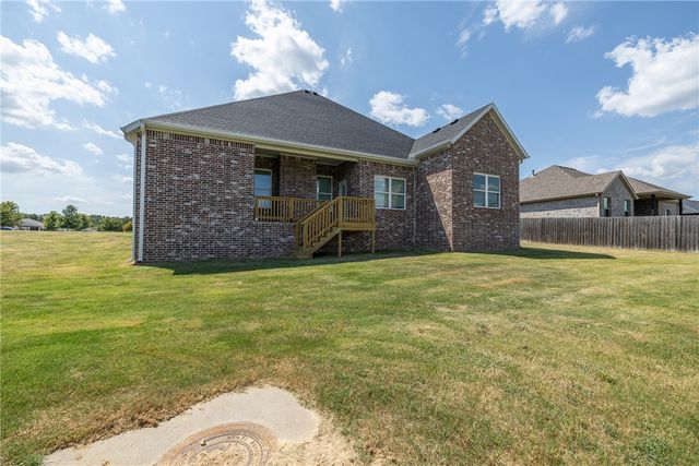 1448 N Pershing Street, Fayetteville, AR 72704