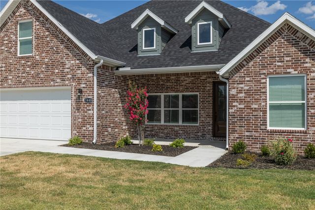 1448 N Pershing Street, Fayetteville, AR 72704