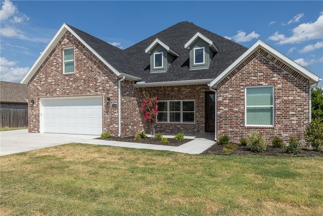 1448 N Pershing Street, Fayetteville, AR 72704
