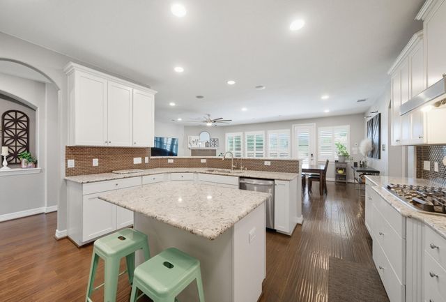 2435 Pamplona Lane, League City, TX 77573