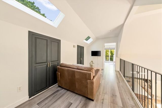 12809 Pembroke Circle, Leawood, KS 66209