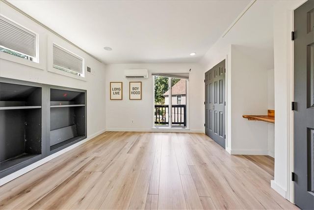 12809 Pembroke Circle, Leawood, KS 66209