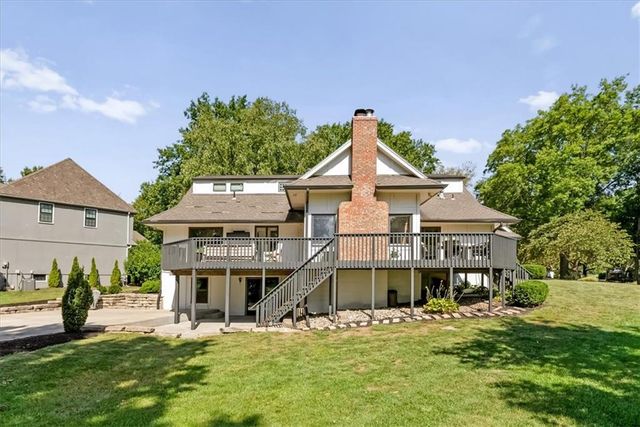 12809 Pembroke Circle, Leawood, KS 66209