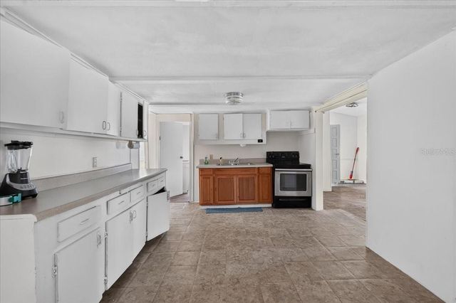 130 WINDY HILLS ROAD, Hawthorne, FL 32640