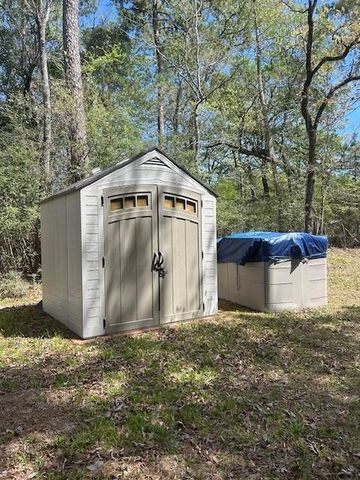 352 Kingwood Drive, Trinity, TX 75862