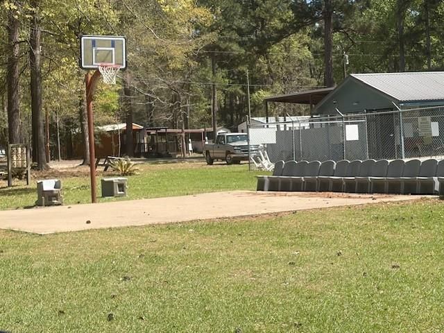 352 Kingwood Drive, Trinity, TX 75862