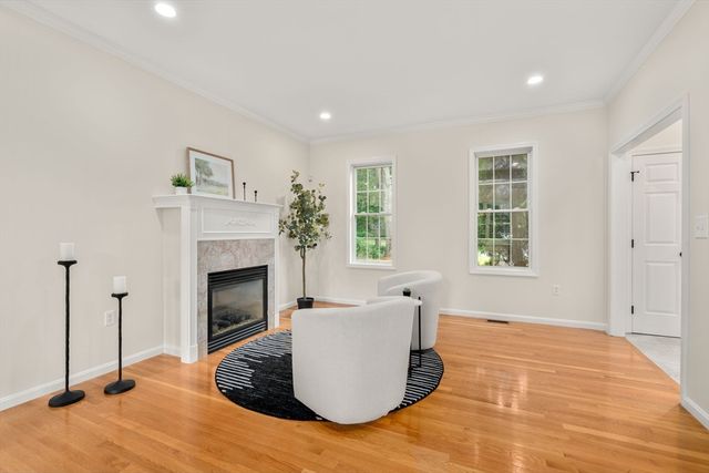 532 Washington Street, Walpole, MA 02032