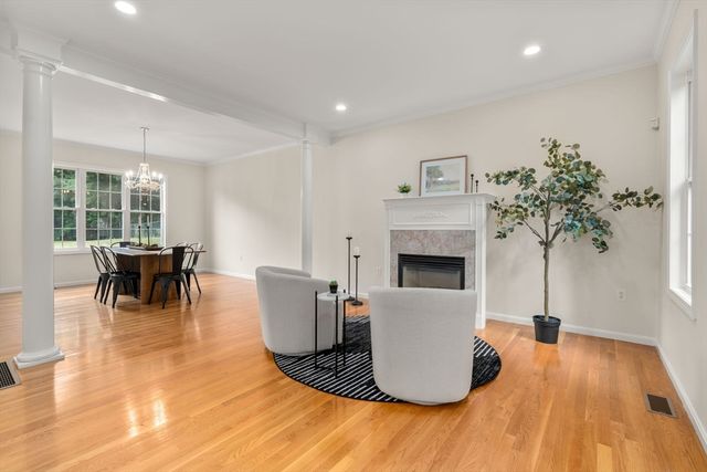 532 Washington Street, Walpole, MA 02032