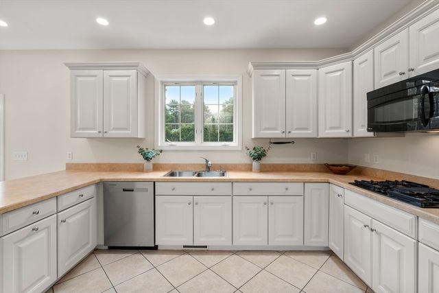 532 Washington Street, Walpole, MA 02032