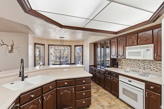 10071 S BINGHAM MINER CT, South Jordan, UT 84095