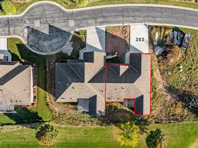 303 Fairway Meadows LANE, Sheboygan Falls, WI 53085