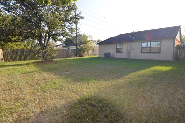 24014 Four Sixes Lane, Hockley, TX 77447