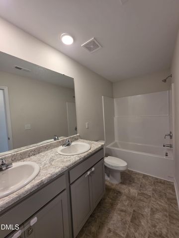 824 Old Angus Lane, Spring Lake, NC 28390