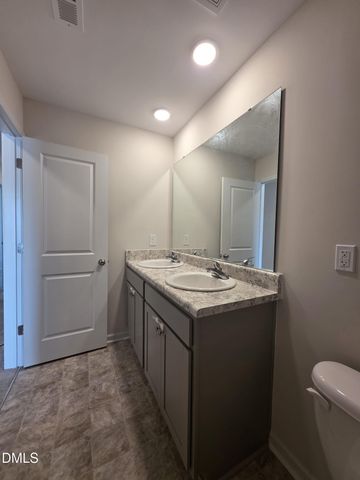 824 Old Angus Lane, Spring Lake, NC 28390