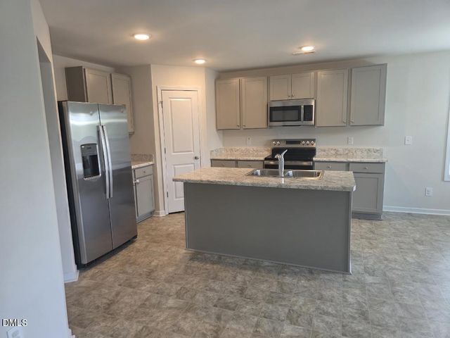 824 Old Angus Lane, Spring Lake, NC 28390
