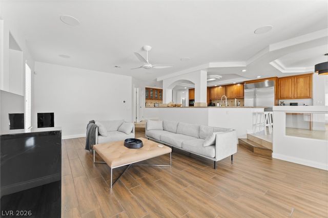 10986 Inverlochy Court, Las Vegas, NV 89141