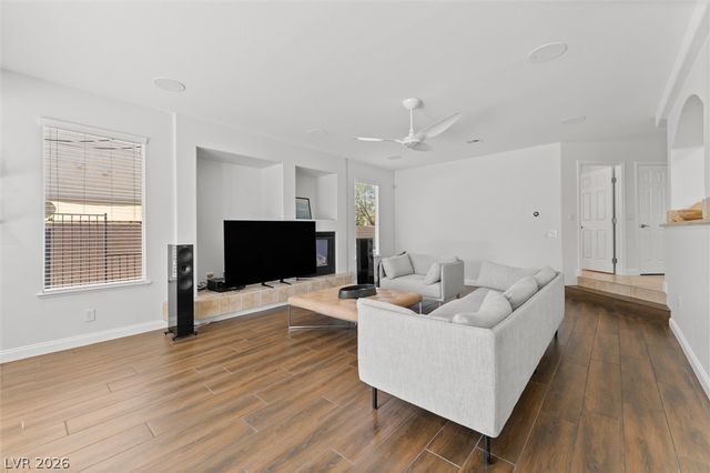 10986 Inverlochy Court, Las Vegas, NV 89141