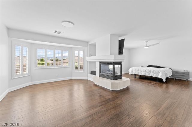 10986 Inverlochy Court, Las Vegas, NV 89141