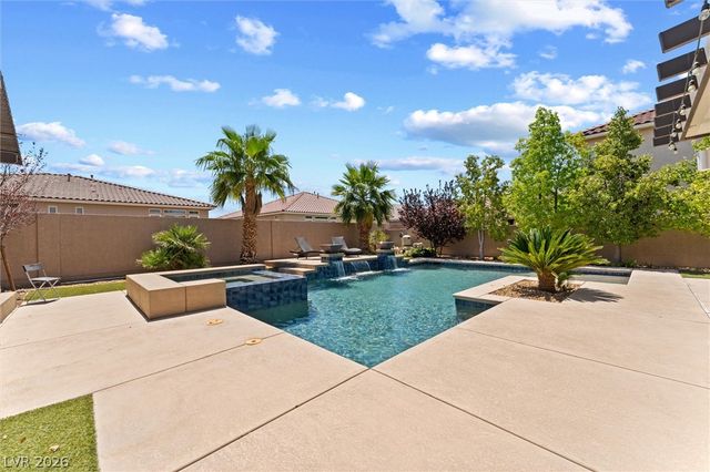 10986 Inverlochy Court, Las Vegas, NV 89141