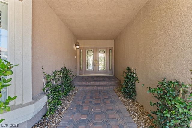 10986 Inverlochy Court, Las Vegas, NV 89141
