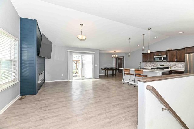 1337 Tower Hill PASS, Whitewater, WI 53190