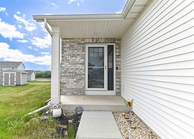 1337 Tower Hill PASS, Whitewater, WI 53190