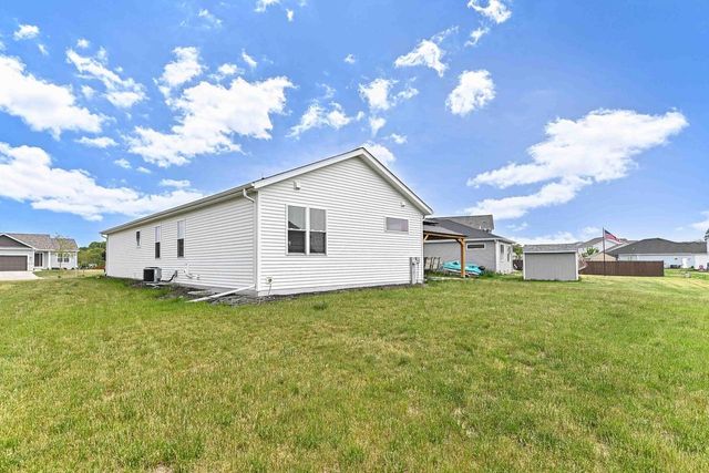 1337 Tower Hill PASS, Whitewater, WI 53190